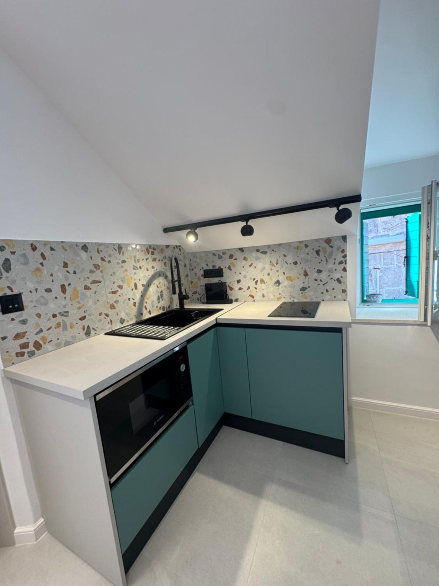 New!!! Deluxe Dino In The Old Town Of Appartement