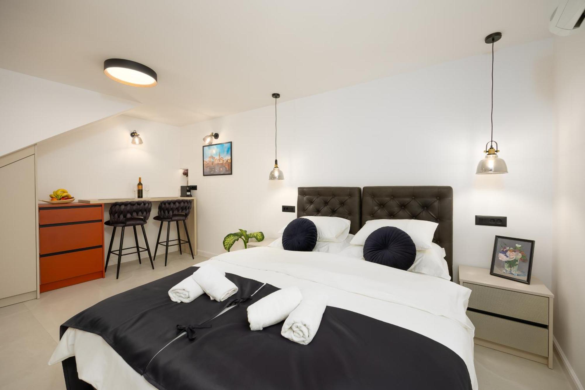 New!!! Deluxe Dino In The Old Town Of Appartement