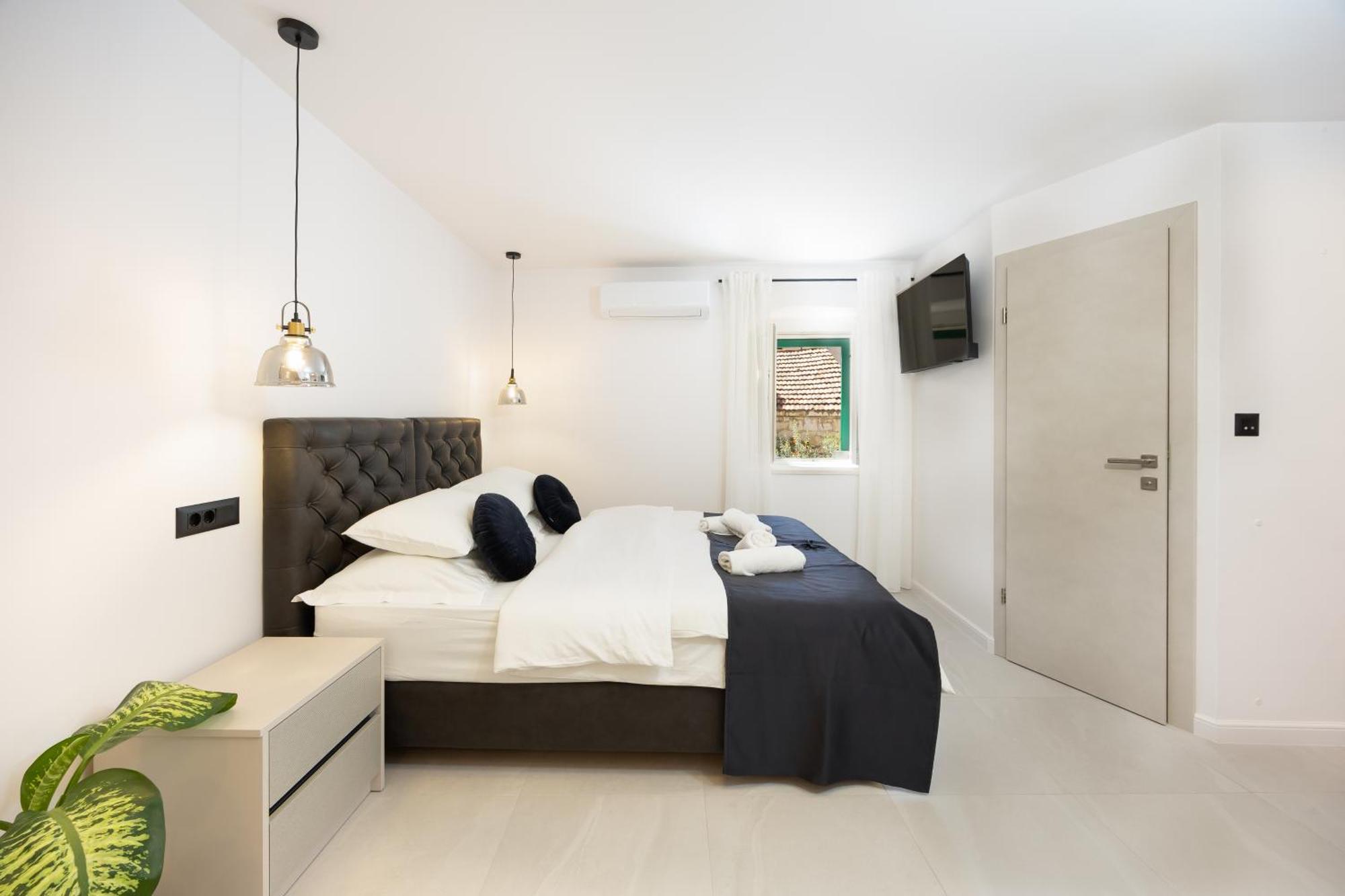 New!!! Deluxe Dino In The Old Town Of Appartement Split